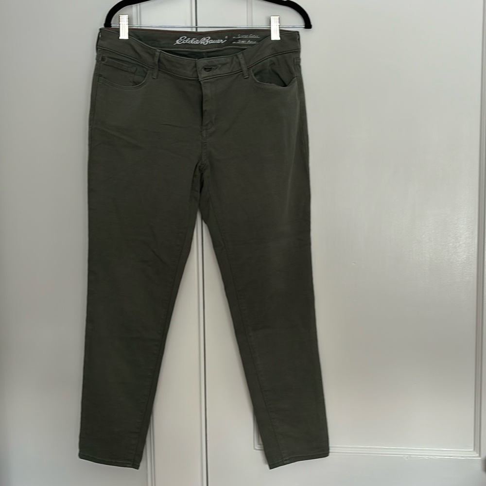 Eddie Bauer, Hunter Green, Slightly CurvySkinny Ankle, size 10